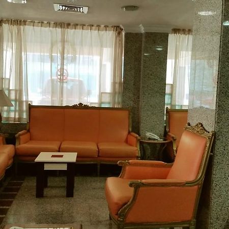 Апарт отель Deebaj Al Khabisi Plaza Дубай Экстерьер фото