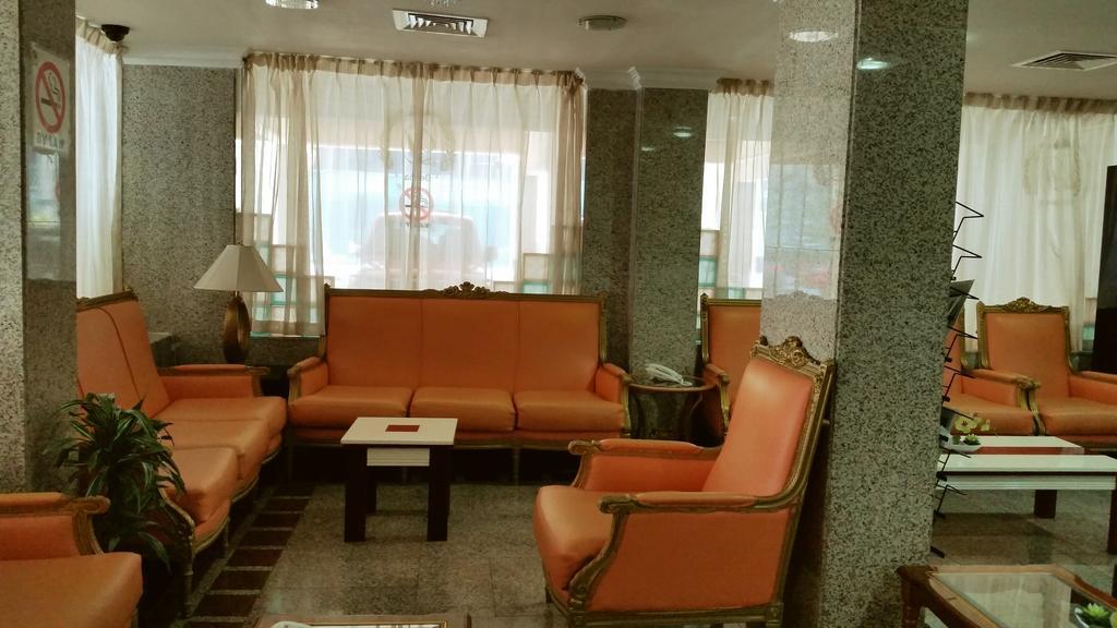 Апарт отель Deebaj Al Khabisi Plaza Дубай Экстерьер фото